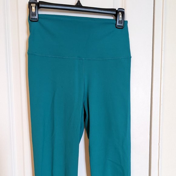 Carbon38 Other - Carbon38 turquoise cloud compression leggings size M
